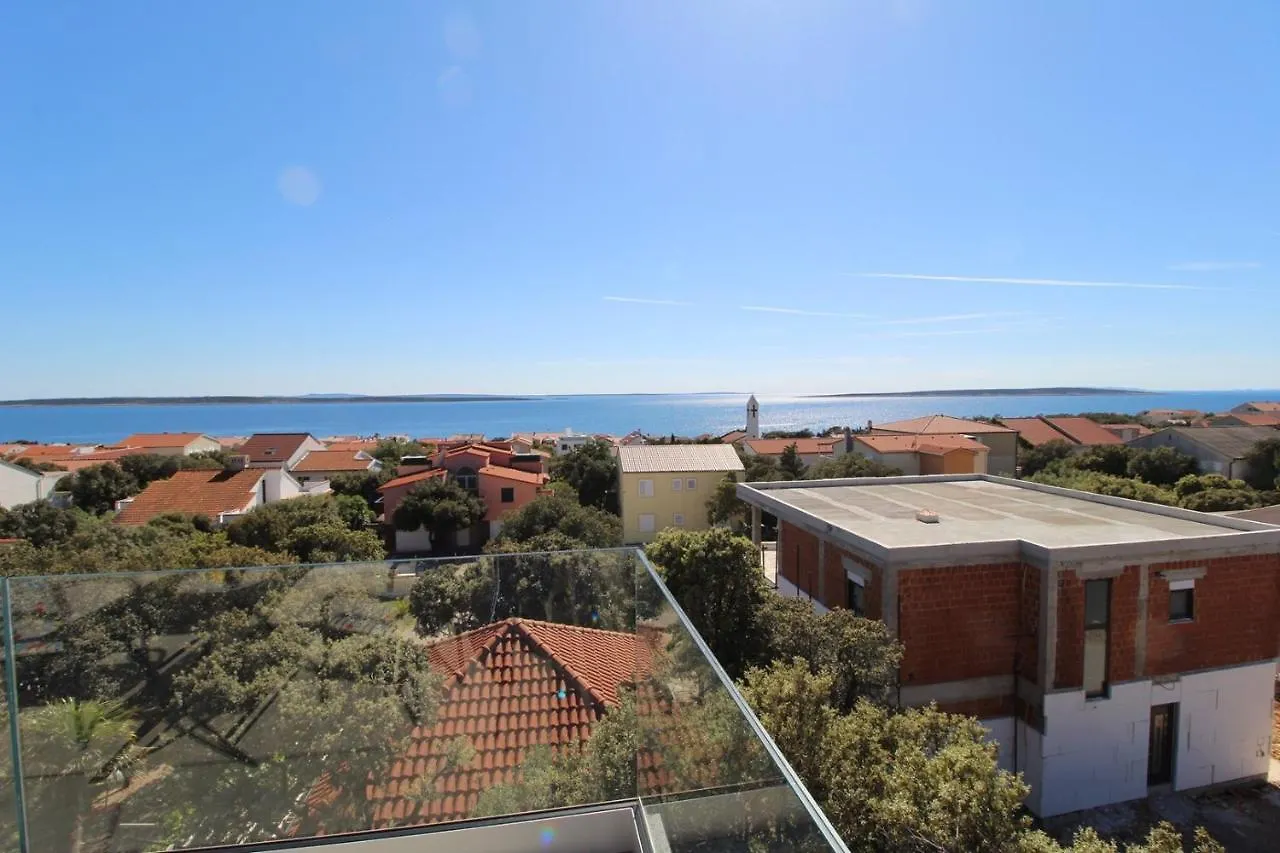Guest house Apartments Karas On The Island Of Pag Mandre