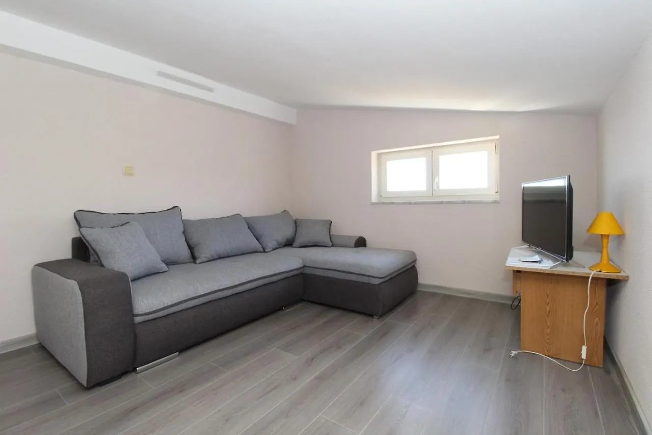 Apartments Karas On The Island Of Pag Mandre Croatia